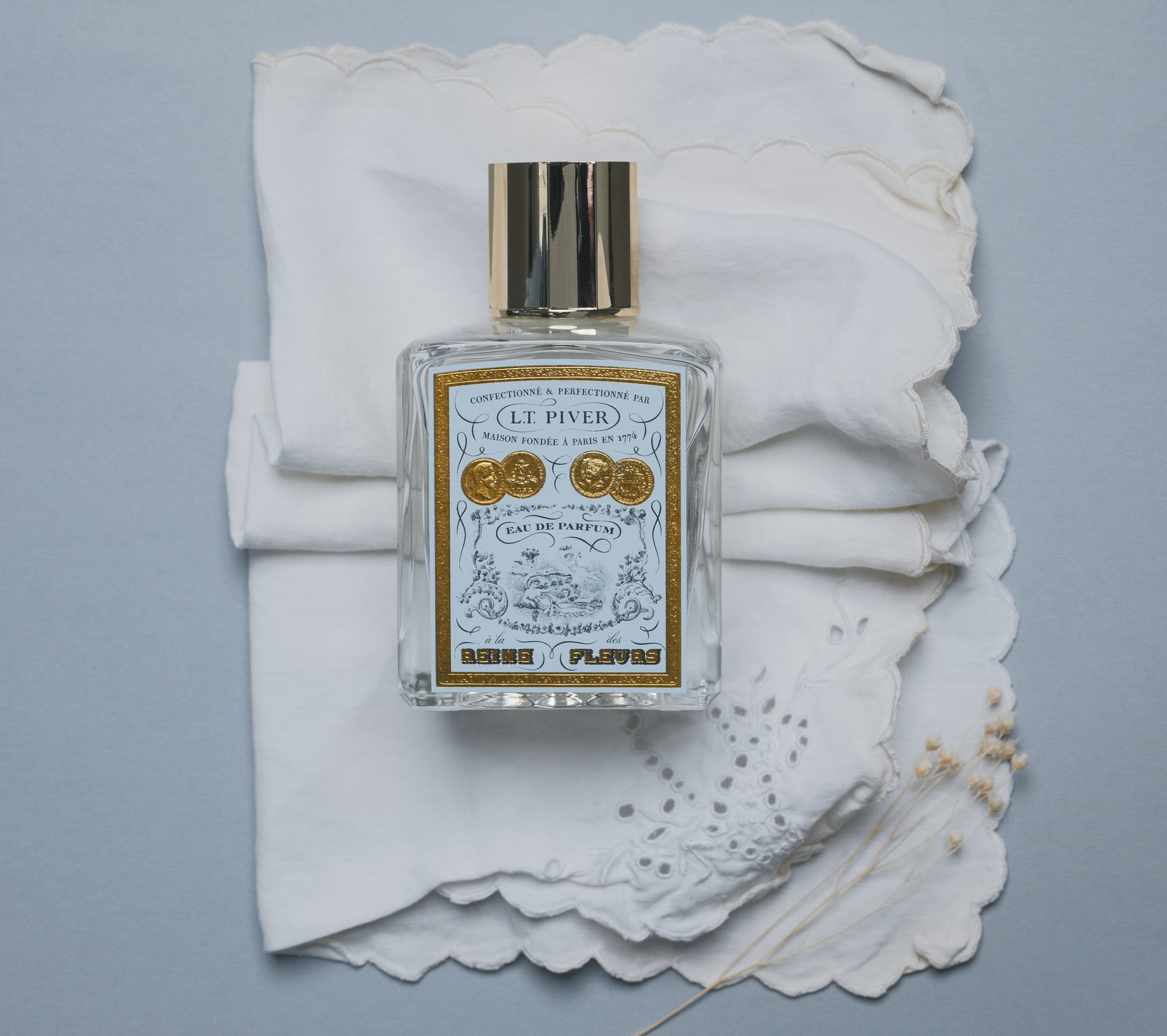 L'art du mouchoir parfumé